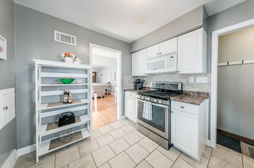 3028 86, Milwaukee WI 53227-4621 exterior