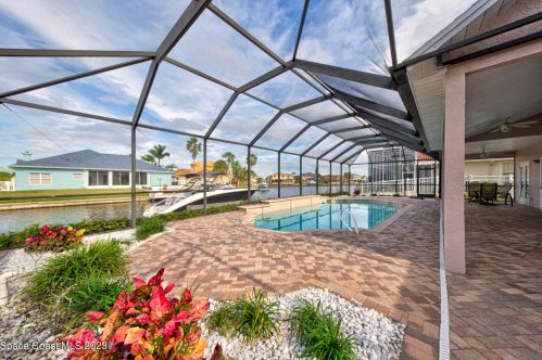 2006 Sykes Crk Dr, Merritt Island FL 32953-3065 exterior