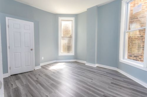 5835 Wabash Ave, Chicago IL 60637-2124 exterior