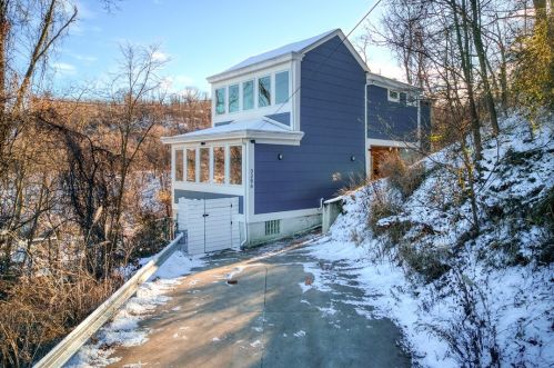 3206 Mary St, Pittsburgh PA  15203-2557 exterior