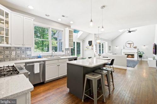 84 Old Mill Dr, Media PA 19063-6315 exterior