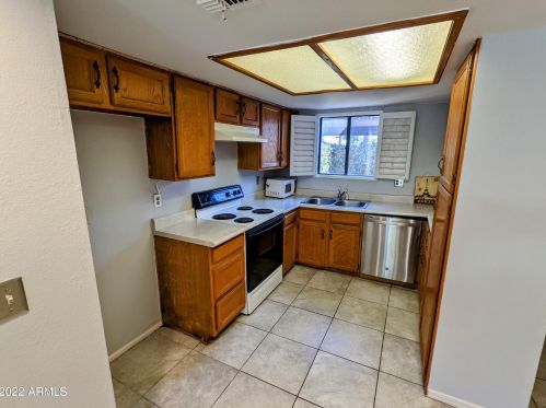 18239 40th Pl, Phoenix, AZ 85032-1440