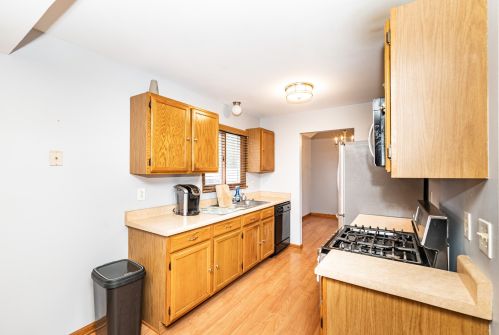 900 Bennington Dr, Bull Valley IL 60014-8875 exterior