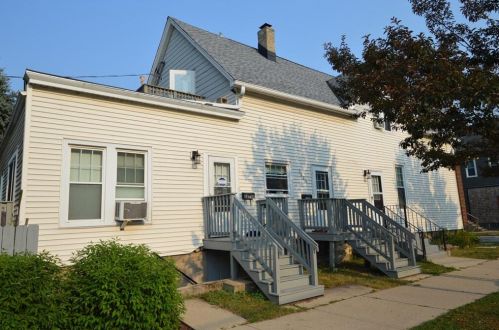 154 Rosedale Ave, Milwaukee, WI 53207-0014