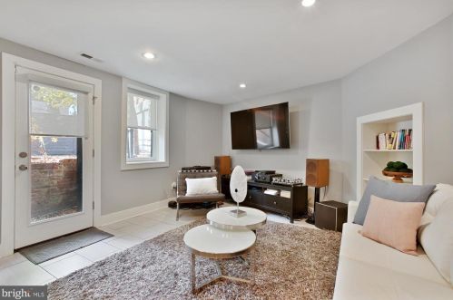 2208 Q St, Washington DC 20001-1955 exterior