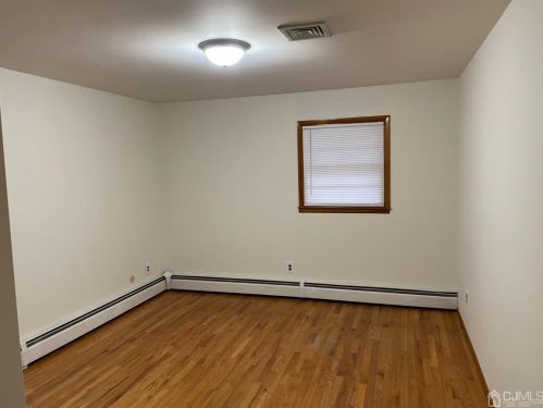 83 Elm Ave, Iselin NJ  08830-1505 exterior