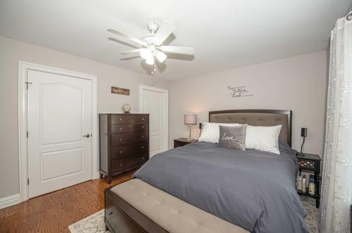 30 Della Dr, Babylon NY 11704-6240 exterior