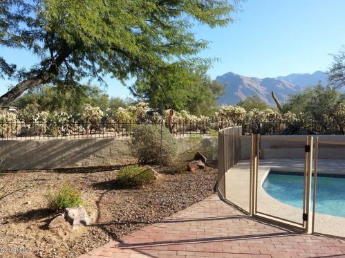 7642 Cerco De Los Amigos, Tucson AZ  85704-2033 exterior