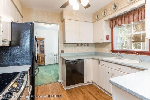 3914 Pr Ln, Dewitt MI exterior