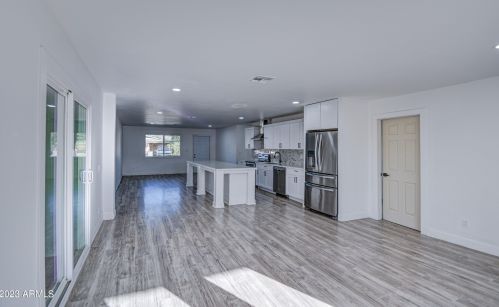 8224 25th St, Phoenix AZ  85042-7020 exterior