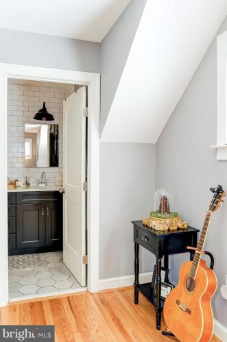 716 Beall Ave, Rockville MD 20850-2107 exterior