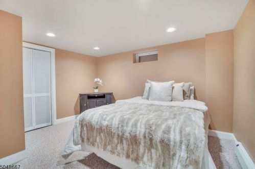 461 Bayberry Rd, Bridgewater NJ 08807-2203 exterior