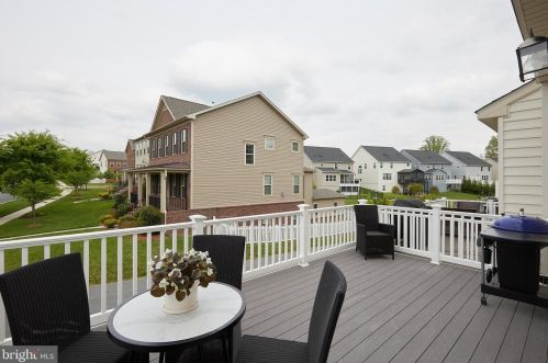 1209 Poplar Run Dr, Silver Spring MD 20906-6717 exterior