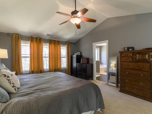 2070 Hatteras Way, Atlanta GA 30318-1083 exterior