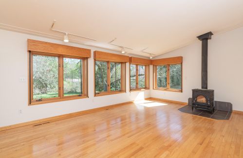 6450 2 St, Kalamazoo MI 49007-4909 exterior