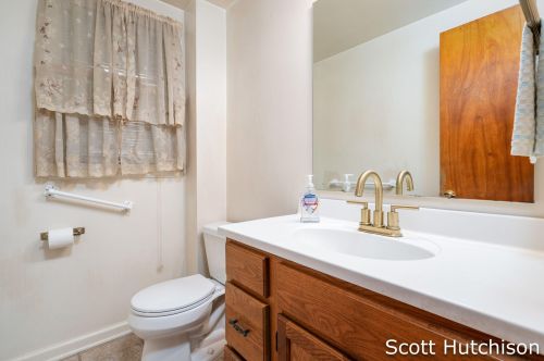 1842 Diamond Ave, Grand Rapids MI 49505-4873 exterior