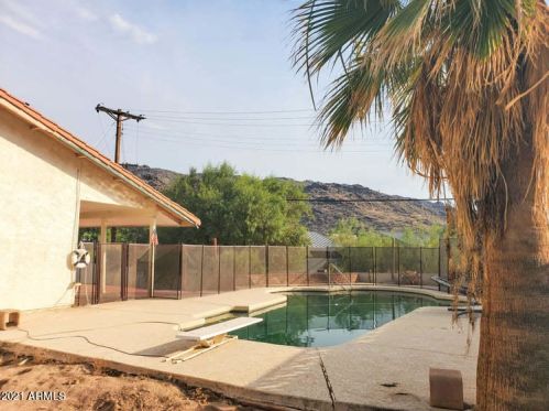 9034 16th Pl, Phoenix, AZ 85042-8008