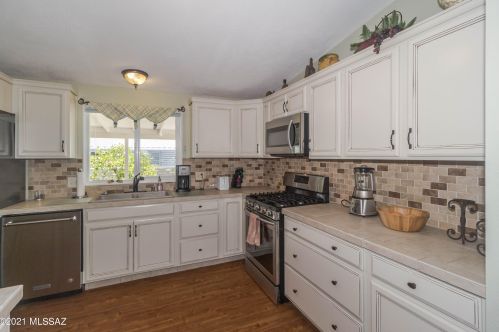 80 Aliso Dr, Green Valley AZ 85614-4225 exterior