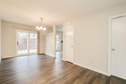 4263 Frst De Vl Dr, Saint Louis MO 63129-1805 exterior