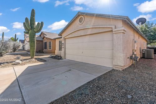 9062 Ironbark St, Tucson AZ  85747-5318 exterior