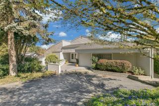 16306 Valhalla Dr, Bothell, WA 98011-1632