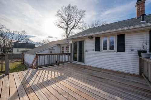 281 Hartwick St, Springfield MA 01108-3564 exterior