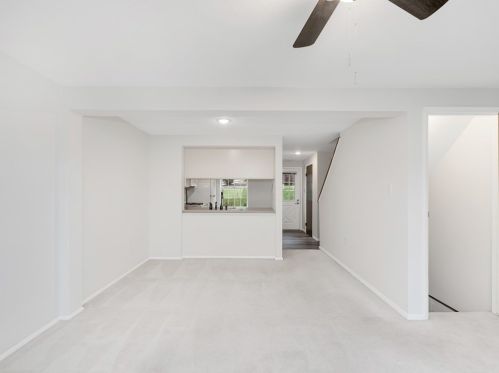 1101 Bonnie Brae Dr, Moon Twp PA 15108-3858 exterior