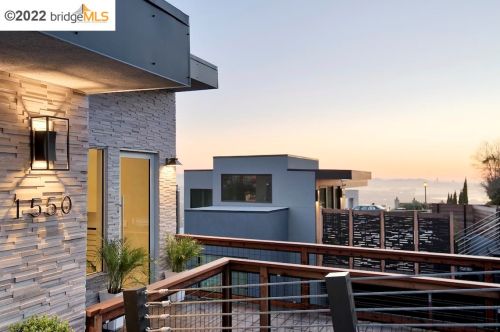 1550 Grand View Dr, Berkeley CA 94705-1637 exterior