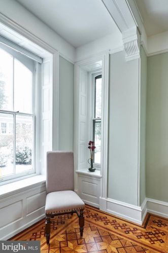 115 Chestnut Hill Ave, Philadelphia PA 19118-2715 exterior