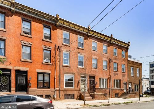 1233 Jackson St, Philadelphia PA 19148-2929 exterior