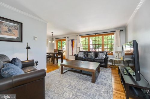 2310 Candlewood Dr, Alexandria VA exterior