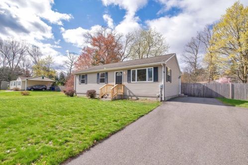 105 Joan St, Springfield MA  01129-1533 exterior