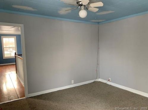 73 College St, Enfield CT 06082-3336 exterior