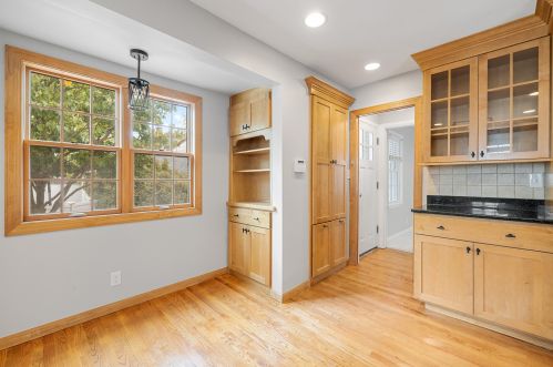 125 Montclaire Ave, Milwaukee WI 53217-4438 exterior