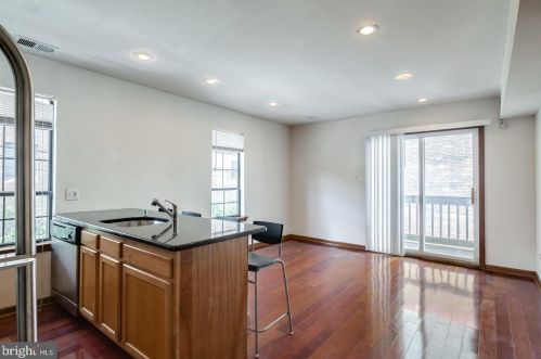 617 18th St, Philadelphia PA  19130-3301 exterior