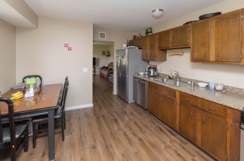 336 12 St, Plainwell MI 49080-1902 exterior