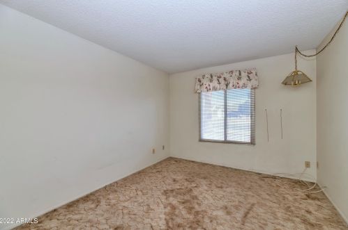 11250 33rd Ave, Phoenix AZ 85051-0631 exterior