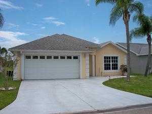 694 25th St, Okeechobee, FL 34974-3208