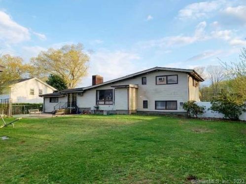 36 Belmont Ave, Windsor CT  06095-3335 exterior