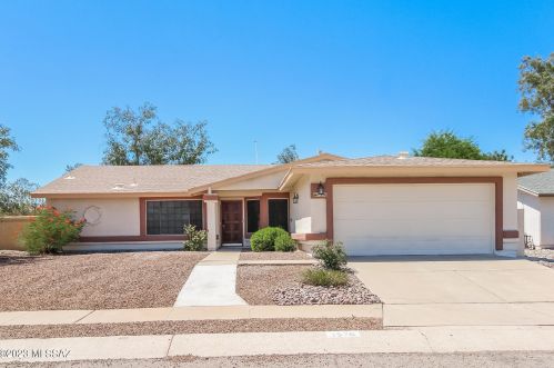 1576 Highsmith Dr, Tucson AZ  85746-3310 exterior