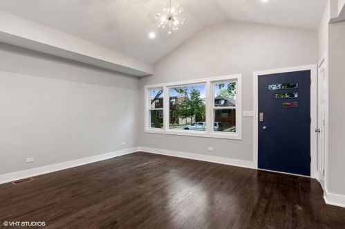 5446 Ludlam Ave, Chicago IL  60630-1414 exterior