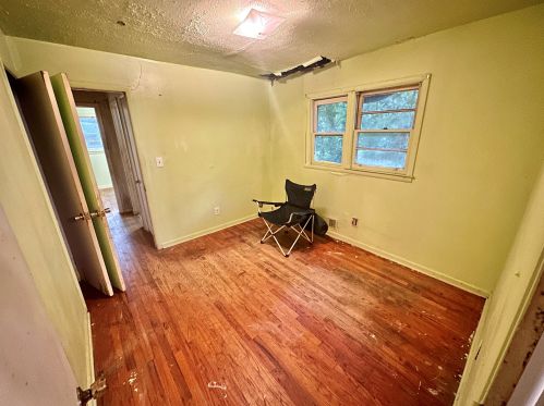 2086 Morehouse Dr, Atlanta GA 30314-1333 exterior