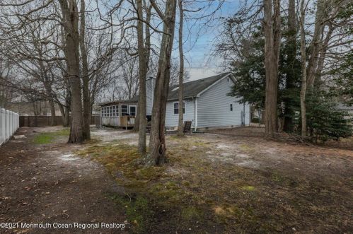 54 Morris Blvd, Berkeley Township NJ 08721-3555 exterior