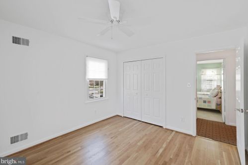 1539 Blue Meadow Rd, Rockville MD 20854-2622 exterior