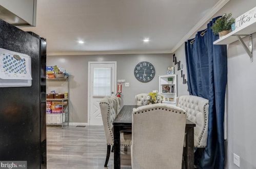 521 Riv Dr, Camden NJ 08110-2917 exterior