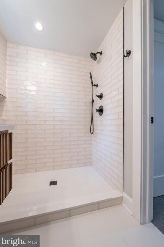 820 Malibu Dr, Silver Spring MD  20901-3648 exterior