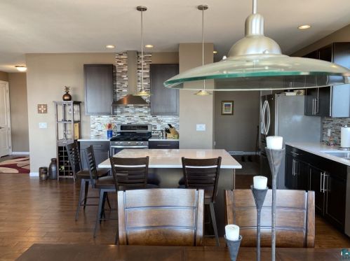 703 4 St, Duluth MN 55806-2437 exterior