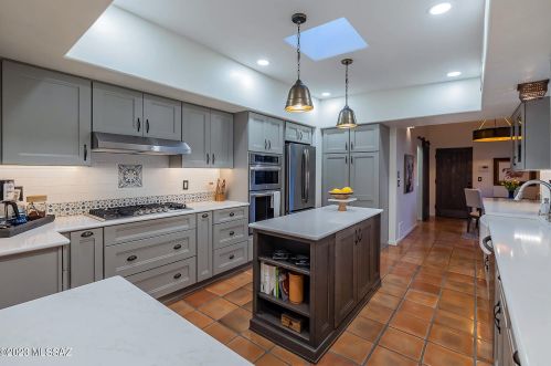 6730 Chapultapec Cir, Tucson AZ  85750-1001 exterior