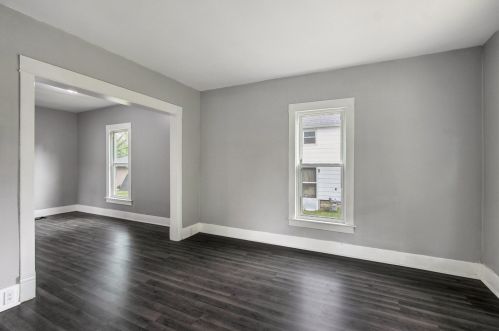 328 Michigan Ave, Three Rivers MI 49093-1126 exterior