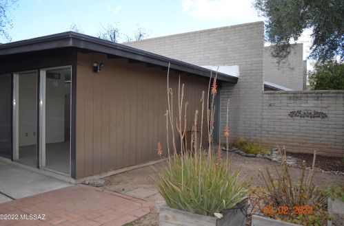 5701 Glenn St, Tucson AZ 85716-2236 exterior